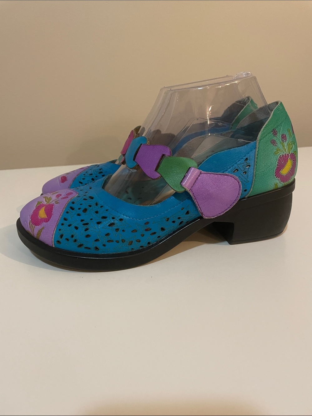 Boho Floral Cutout Mary Jane Shoes Size 39